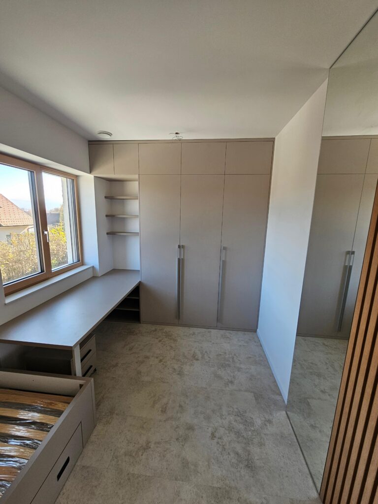 WhatsApp Image 2025-12-10 at 20.31.07 (4)