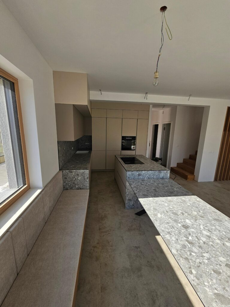 WhatsApp Image 2025-12-10 at 20.31.07 (5)